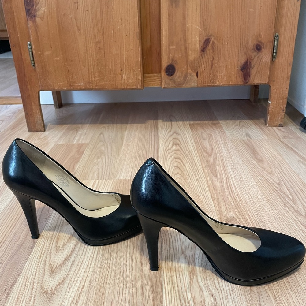 Nine West black heels, size 7